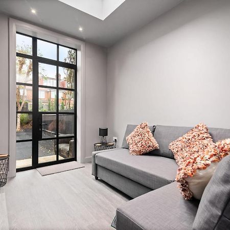 Lovely 2-Bed Apartment - Hosted By Guestready 伦敦 外观 照片